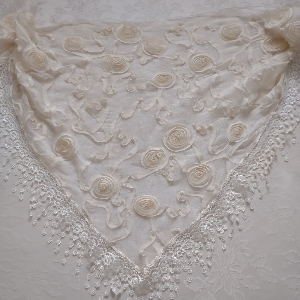 Sheer lace crochet trim fringe floral triangular wrap shawl scarf